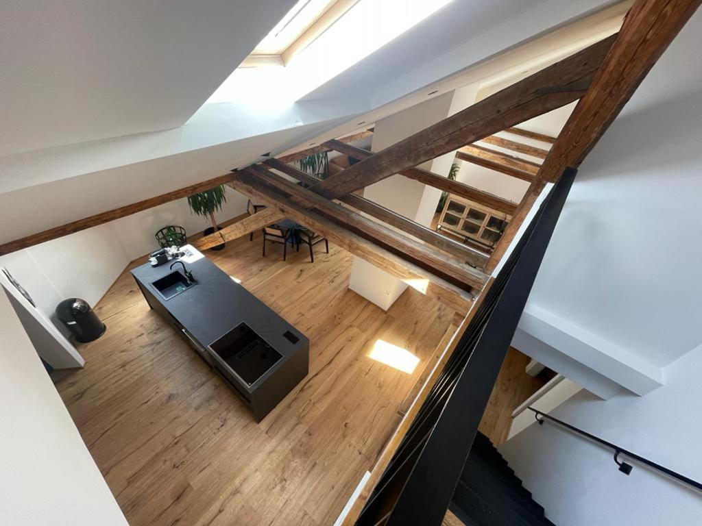 Split Rooftop Loft Luaran gambar